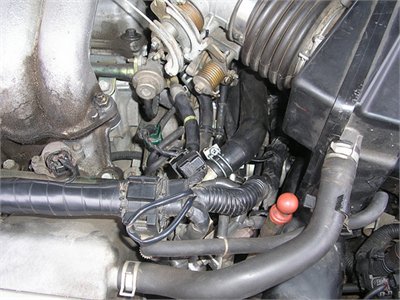 Where is the egr valve on a 1997 nissan maxima #2