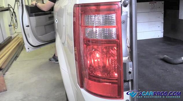 automotive brake light bulb replacement guide