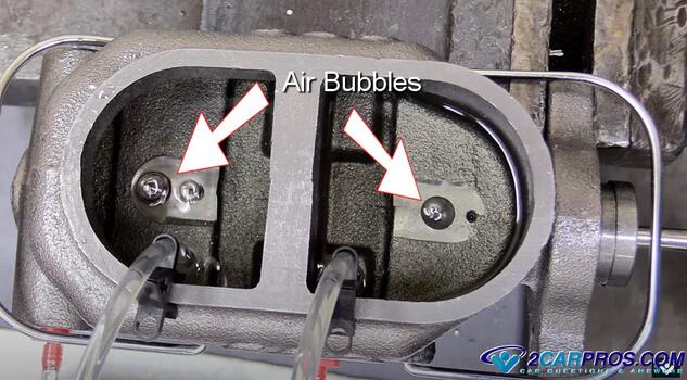 automotive brake system master cylinder air bubbles